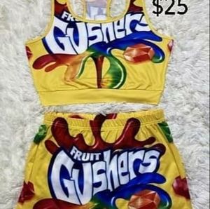 Two piece workout clothes